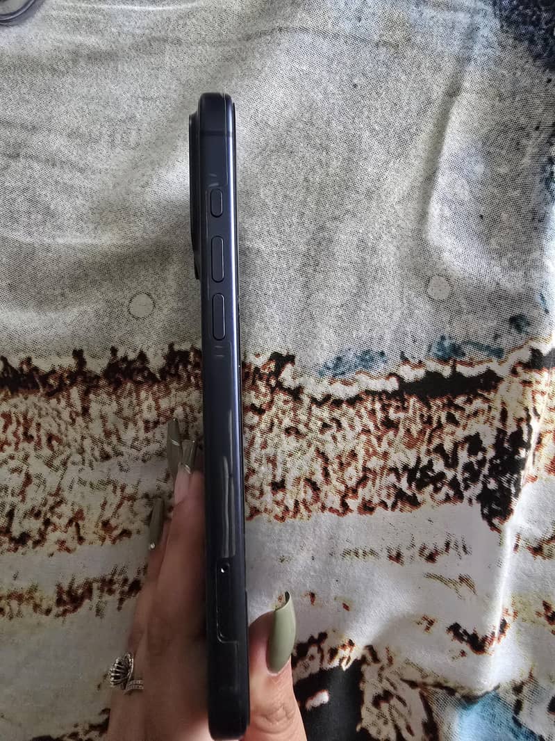 Apple iPhone 17 Pro Max 2