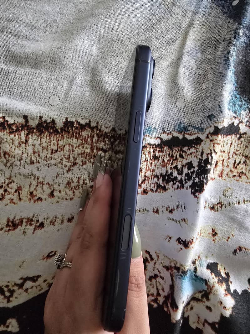 Apple iPhone 17 Pro Max 4