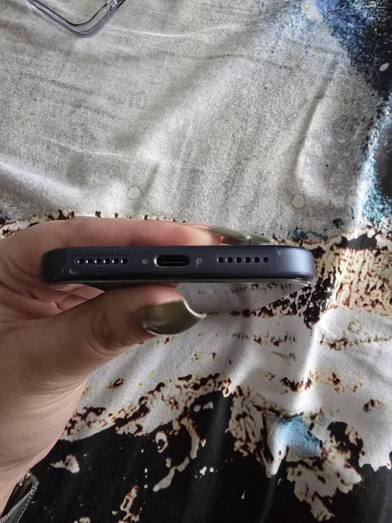 Apple iPhone 17 Pro Max 5