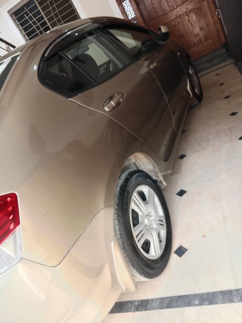 Honda City basic auto 2011 3