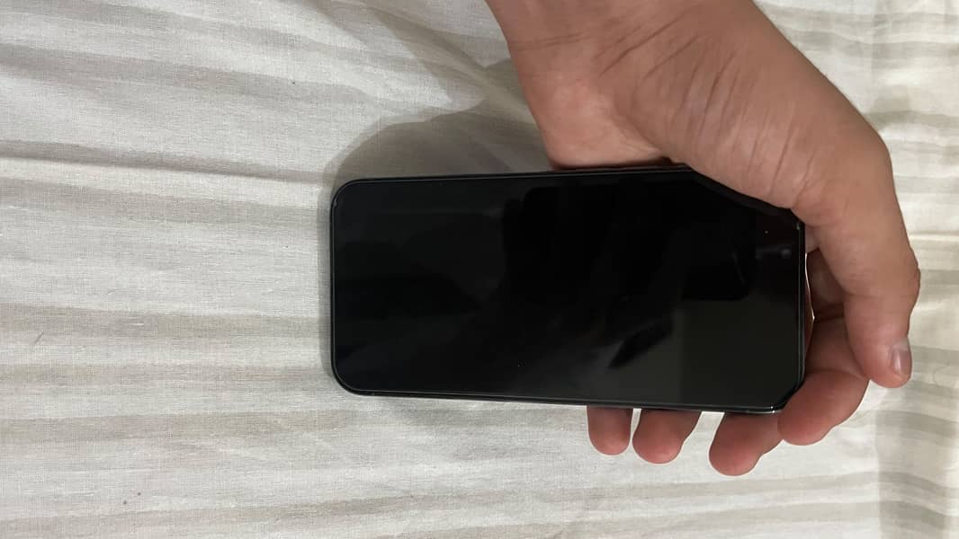 Apple iPhone 13 Pro 2