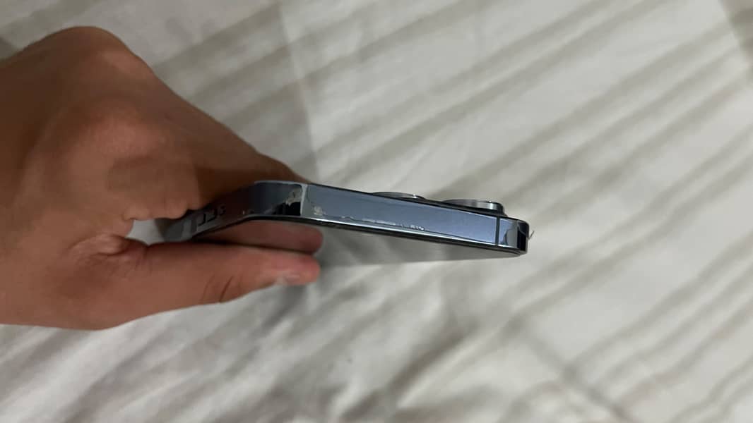 Apple iPhone 13 Pro 3