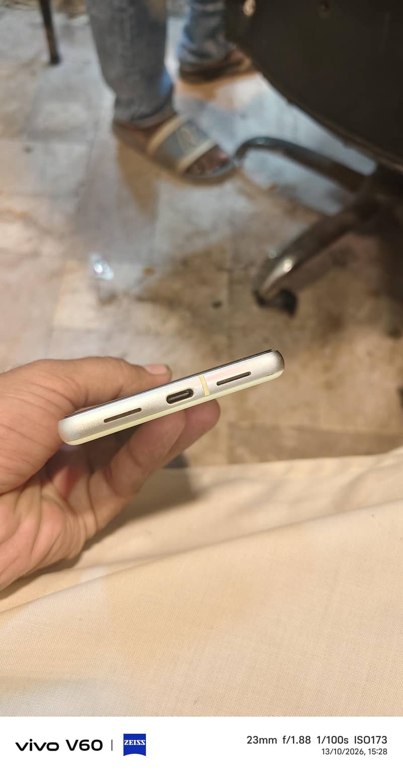 Google Pixel 7 6