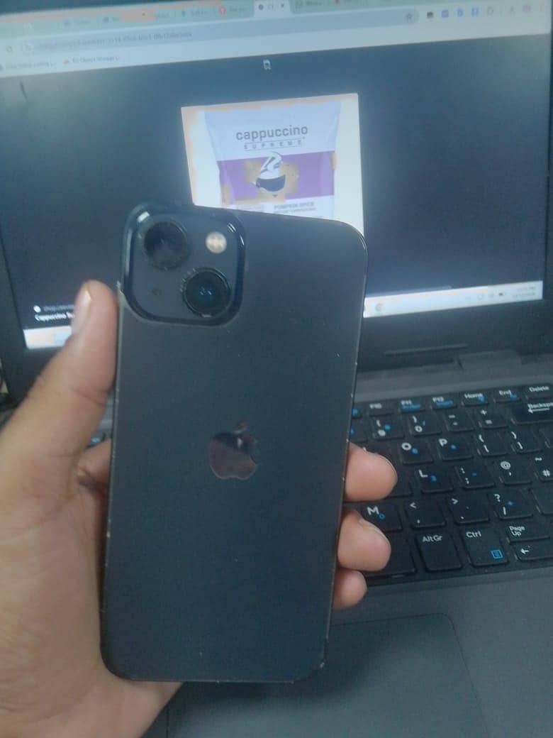 Apple iPhone 13 0