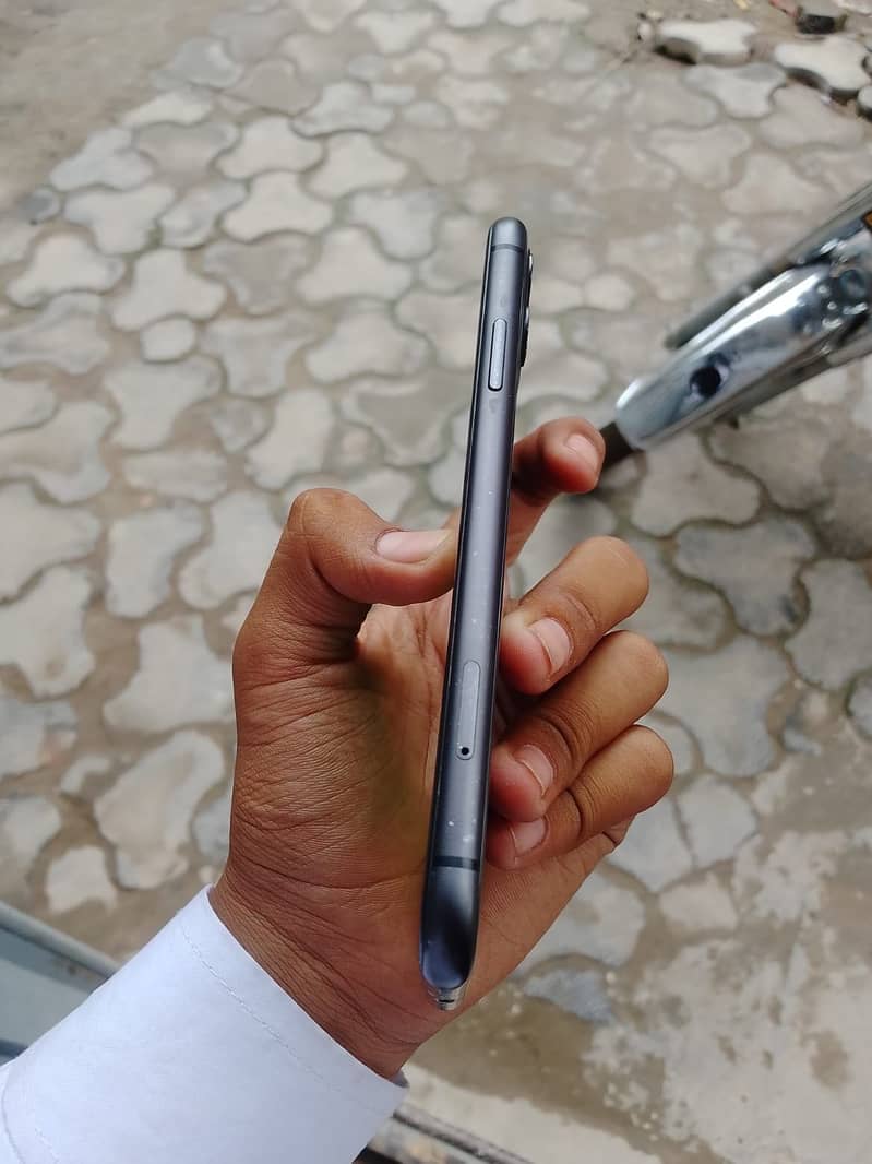 Apple iPhone 11 2