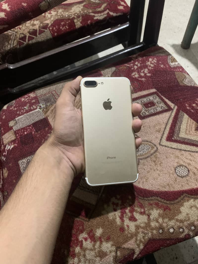 Apple iPhone 7 Plus 1