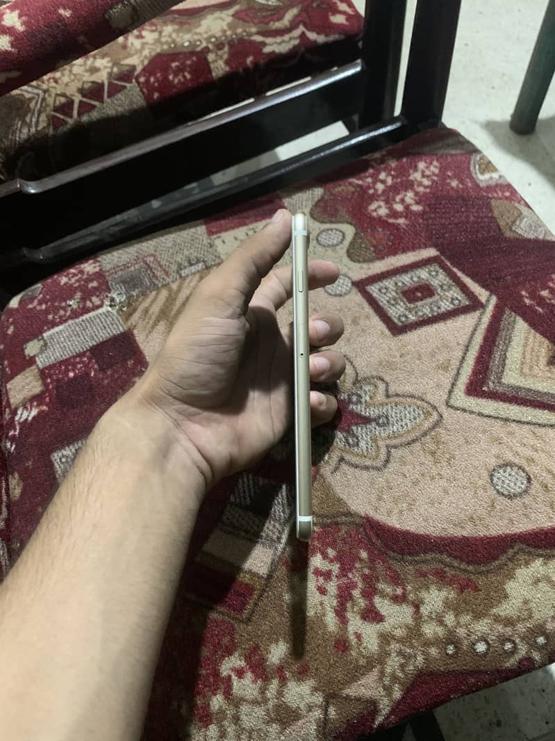Apple iPhone 7 Plus 2