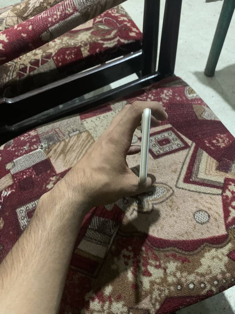 Apple iPhone 7 Plus 3