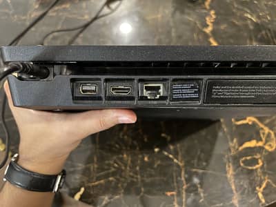 PS4 Slim 512 GB