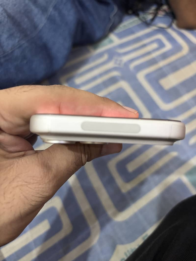 Apple iPhone 17 Pro Max 5
