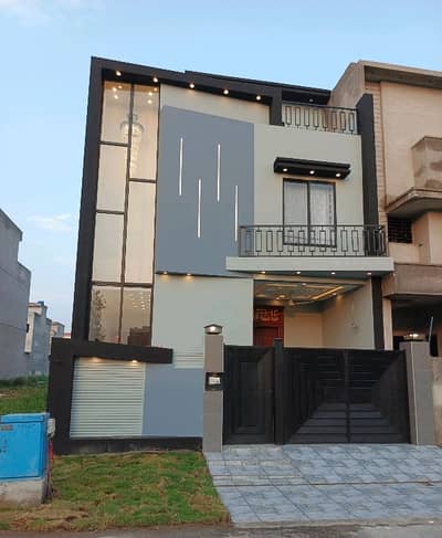 A Prime Location House Of 5 Marla In Citi Housing Society
