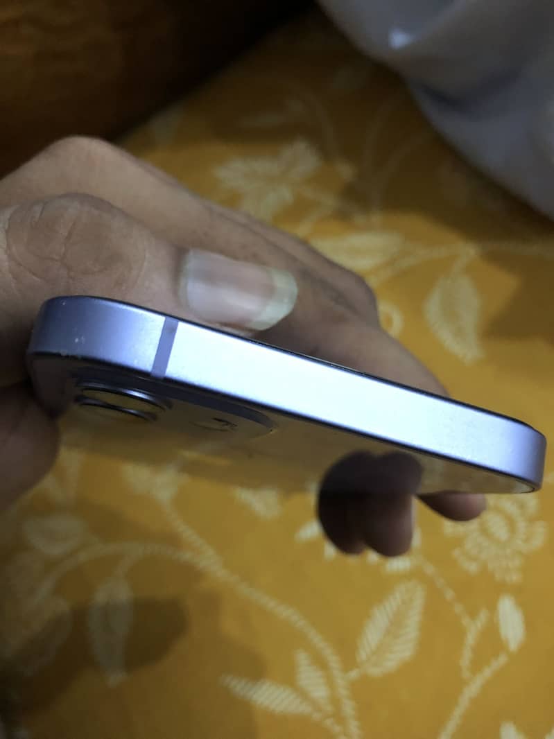 iPhone 12 4