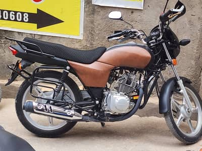 Suzuki GD 110S (1st Owner) – Only 9,485 km – Loaded with Extras!