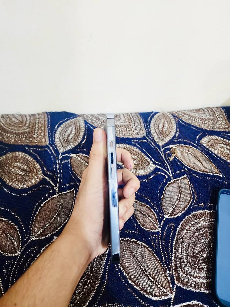 Apple iPhone 13 Pro 3
