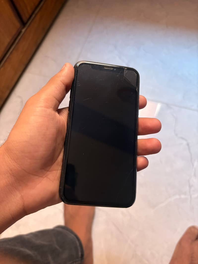 Apple iPhone 11 Pro 1