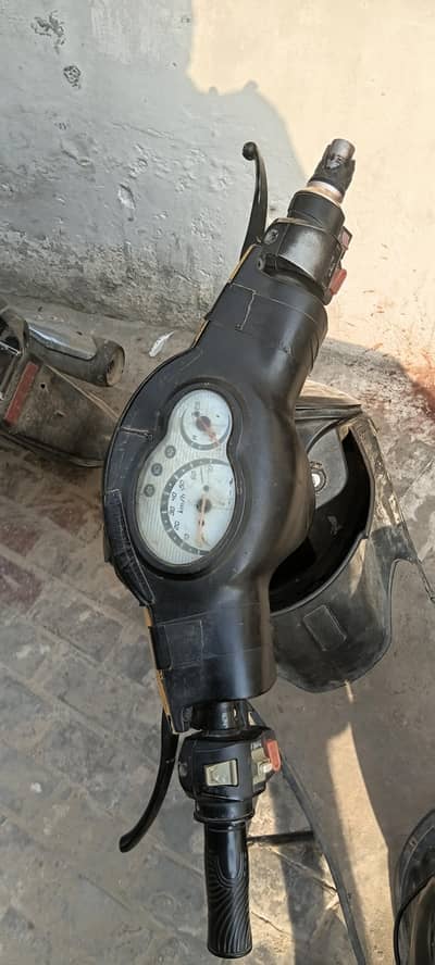 electric scooty 2023