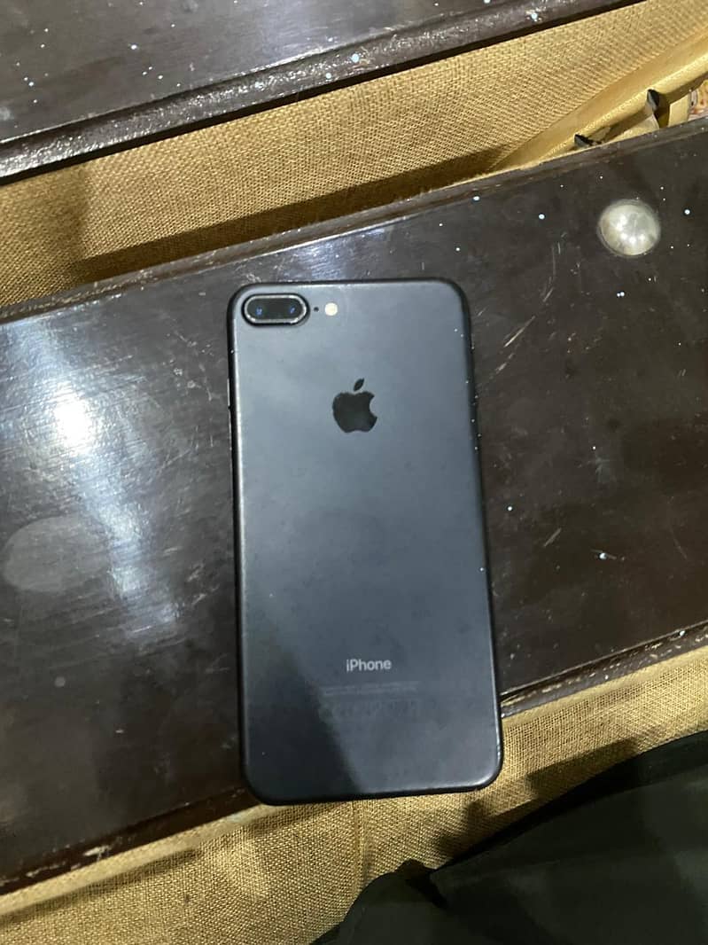 Apple iPhone 7 Plus 0