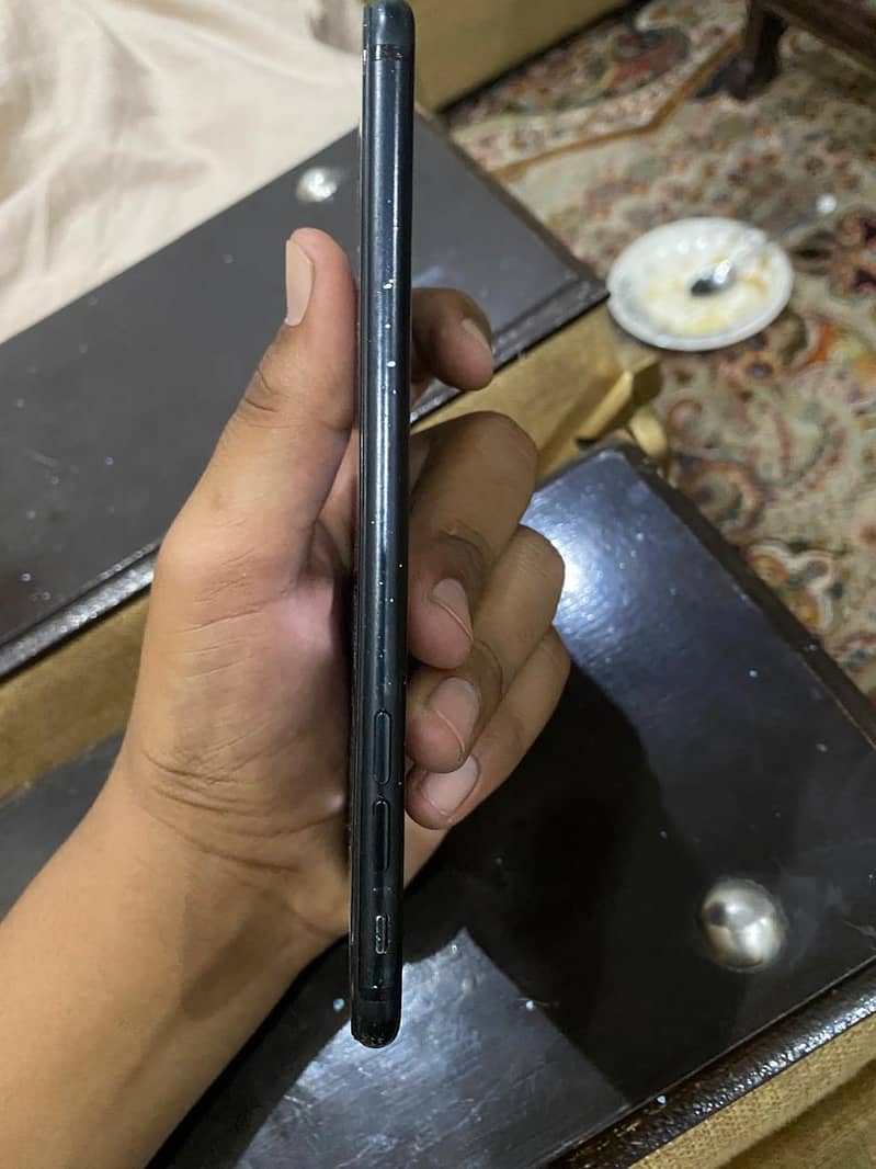 Apple iPhone 7 Plus 2