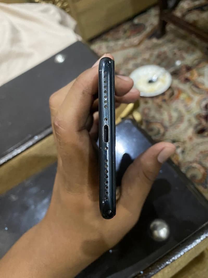 Apple iPhone 7 Plus 3