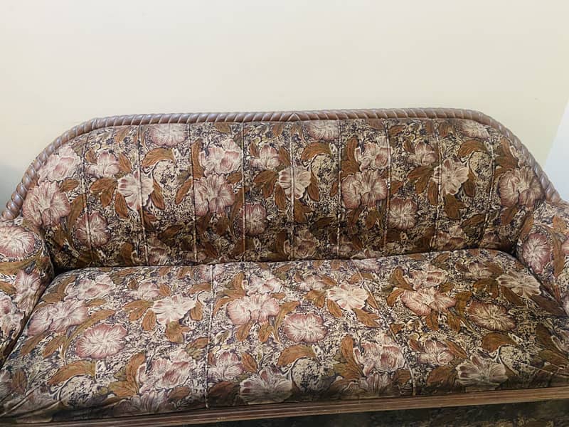 6 Seater Sofa - Frame Solid - Needs Poshish - Lahore 2