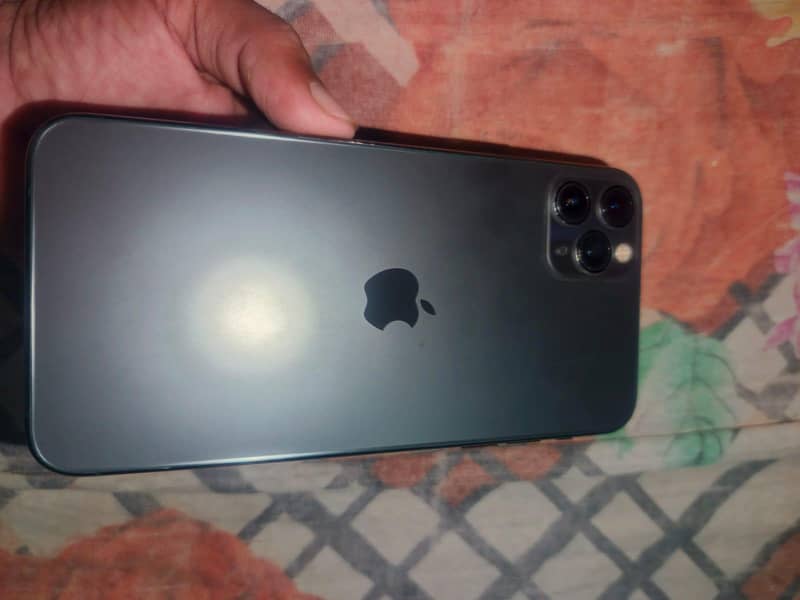 Apple iPhone 11 Pro Max 0