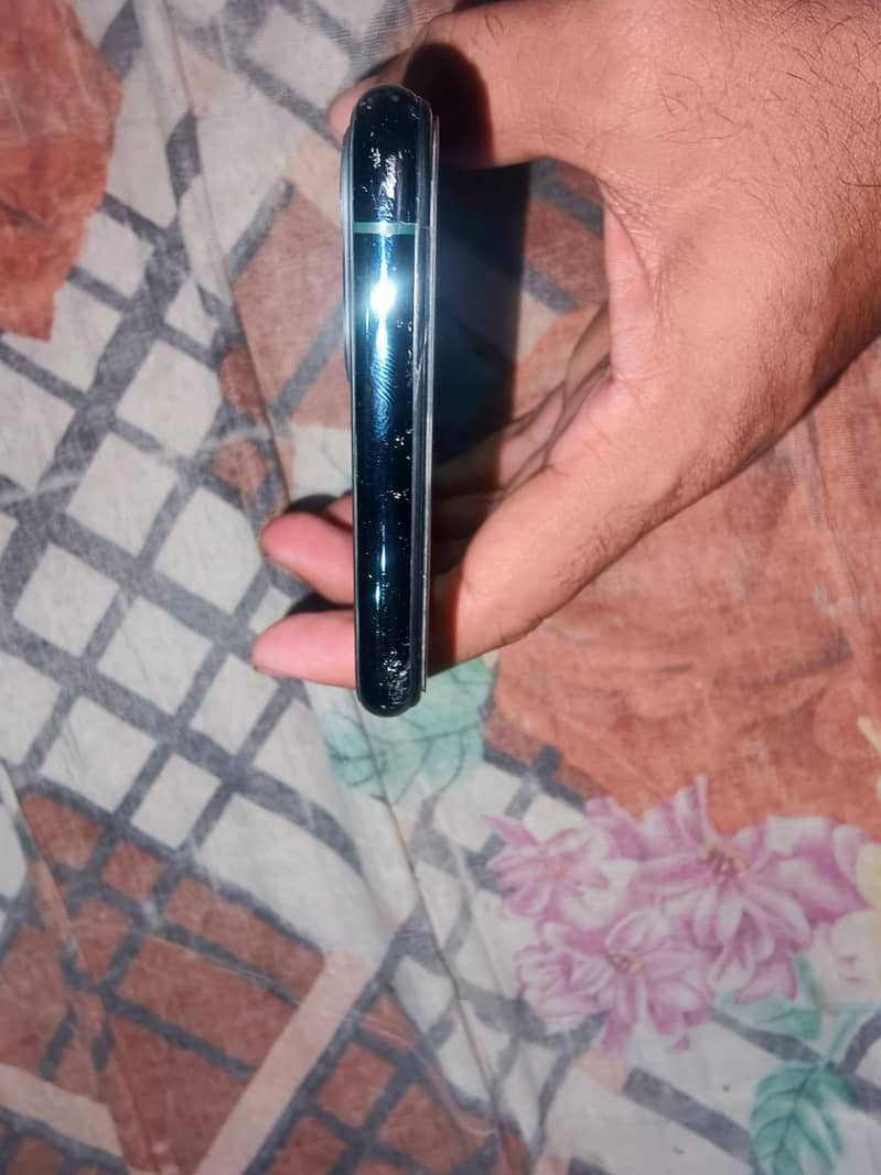 Apple iPhone 11 Pro Max 6
