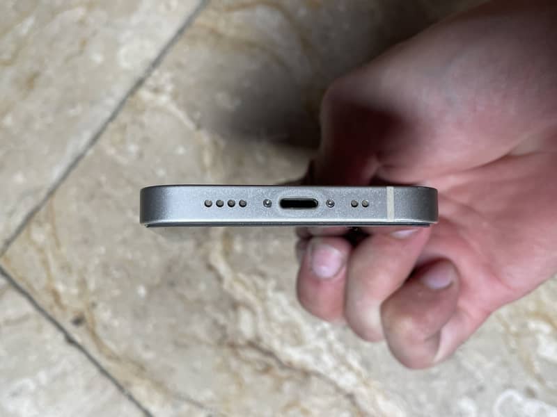 Apple iPhone 13 mini 10