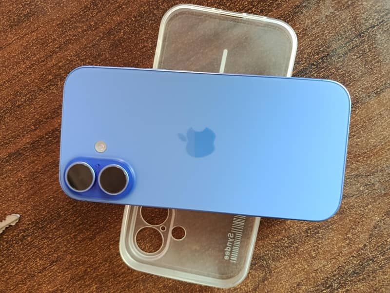 Apple iPhone 16 0