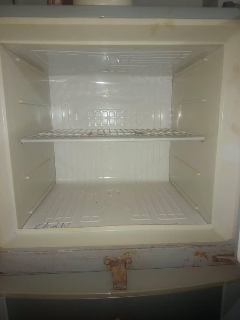 Dawlance fridge 2