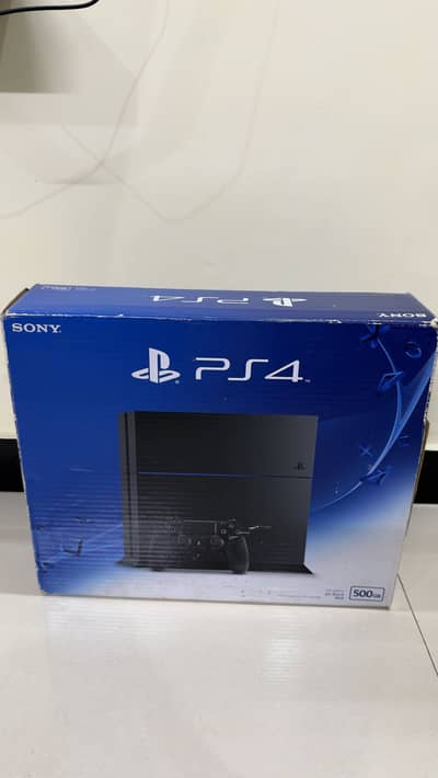 Playstation 4 v13.5 with 3 controllers