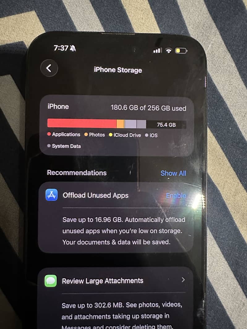 Apple iPhone 15 Pro Max 4