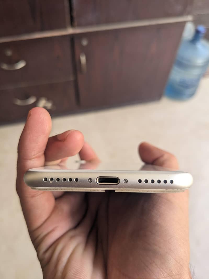 Apple iPhone 8 2