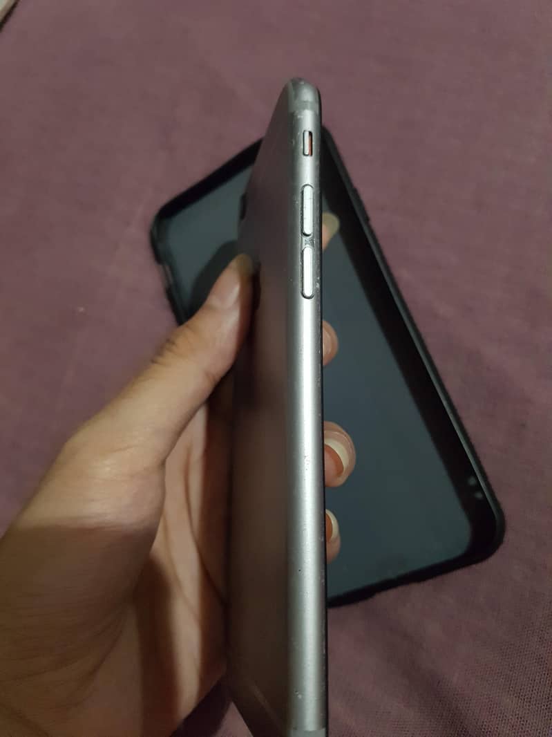Apple iPhone 6S 2