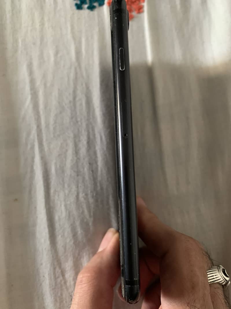 Apple iPhone 7 5