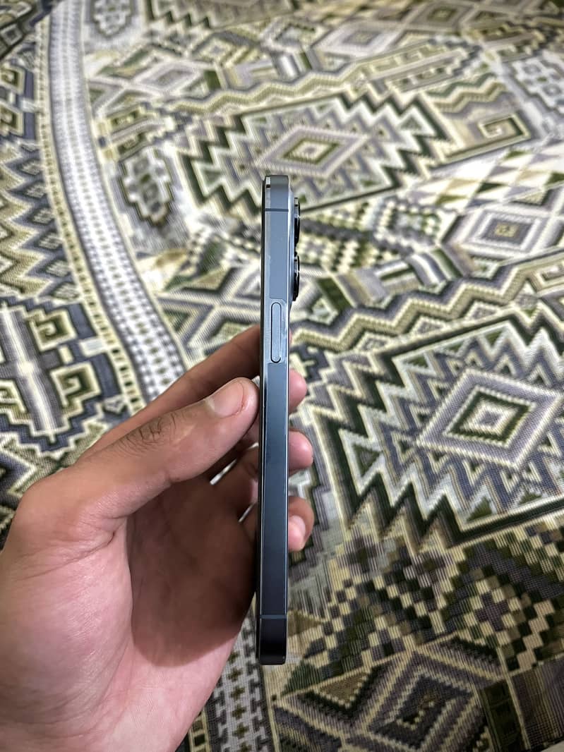 Apple iPhone 13 Pro 3