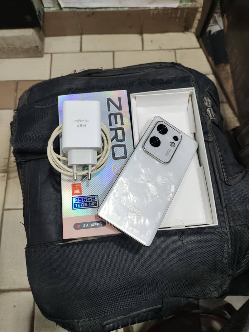 Infinix Zero 30 3