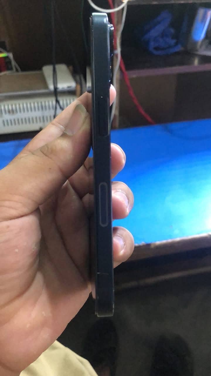 Apple iPhone 13 3