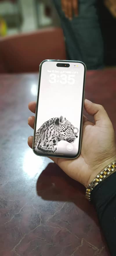 Apple iPhone 15
