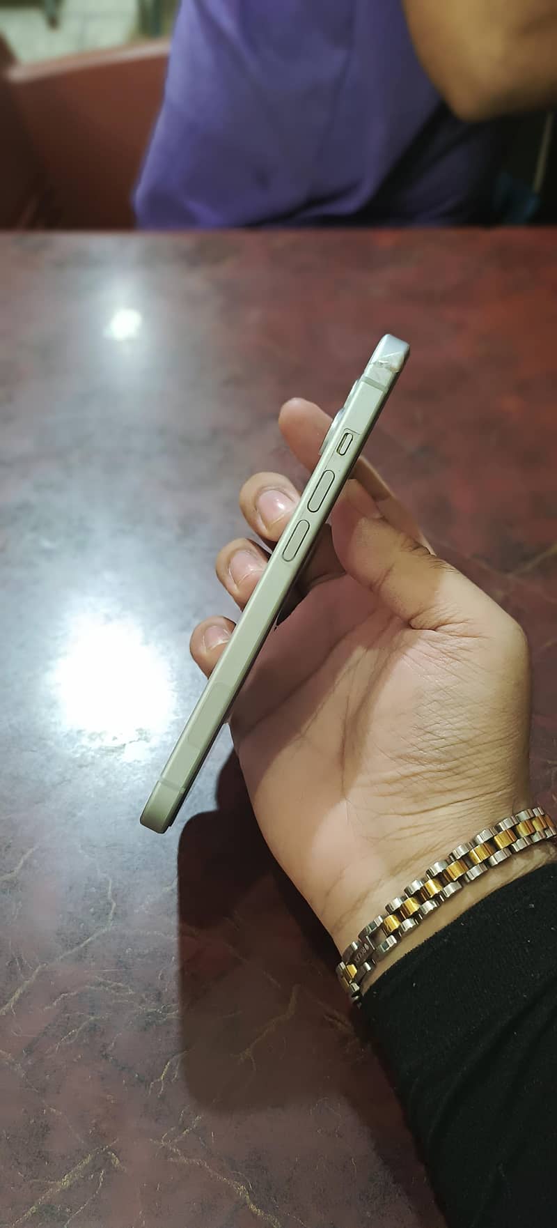 Apple iPhone 15 4