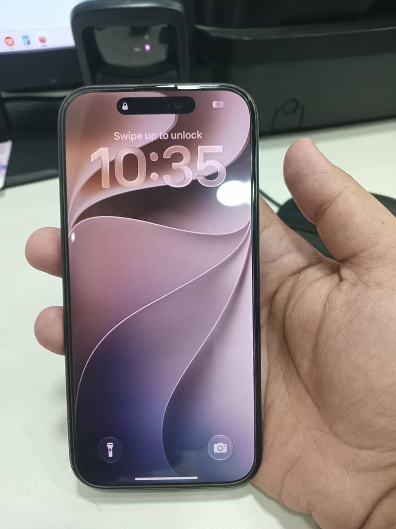 Apple iPhone 15 Pro 1
