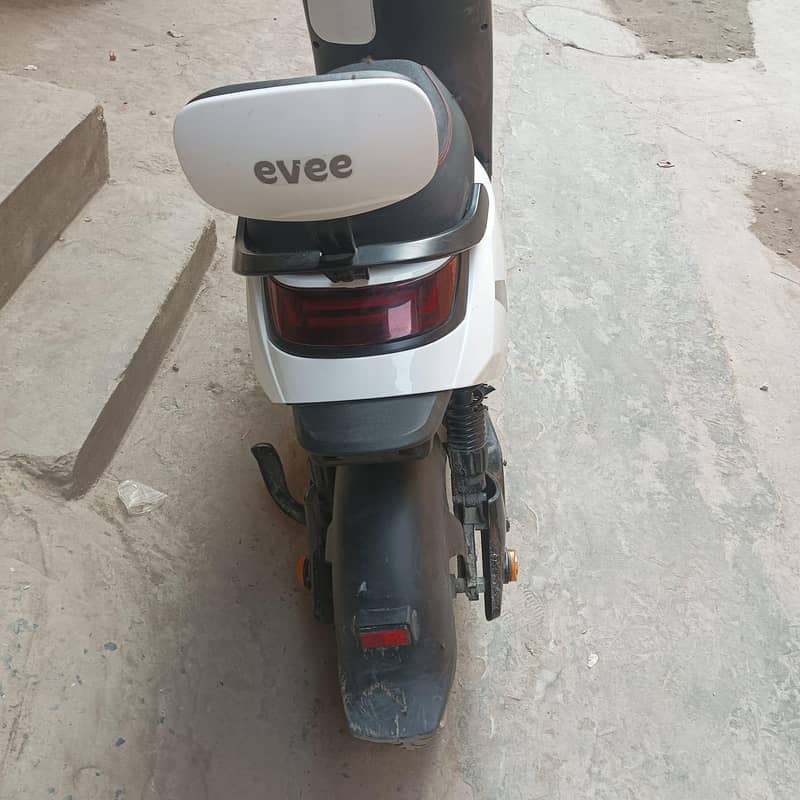Evee mito plus 2