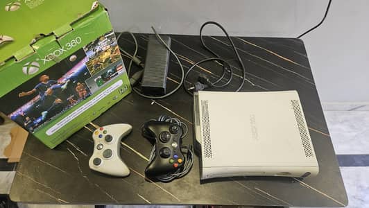 xbox 360 fat model console with 2 controllers, complete setup 80 games