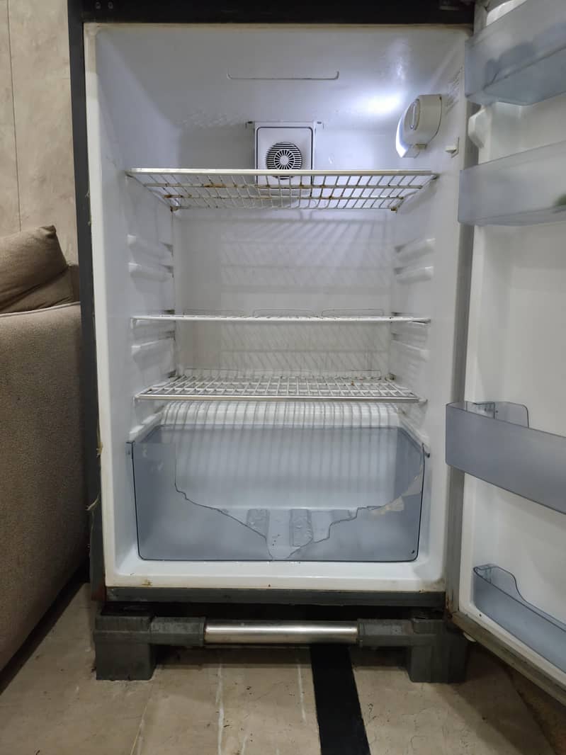 Gree Fridge 2