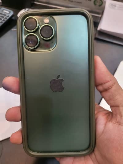 Apple iPhone 13 Pro Max 100 health
