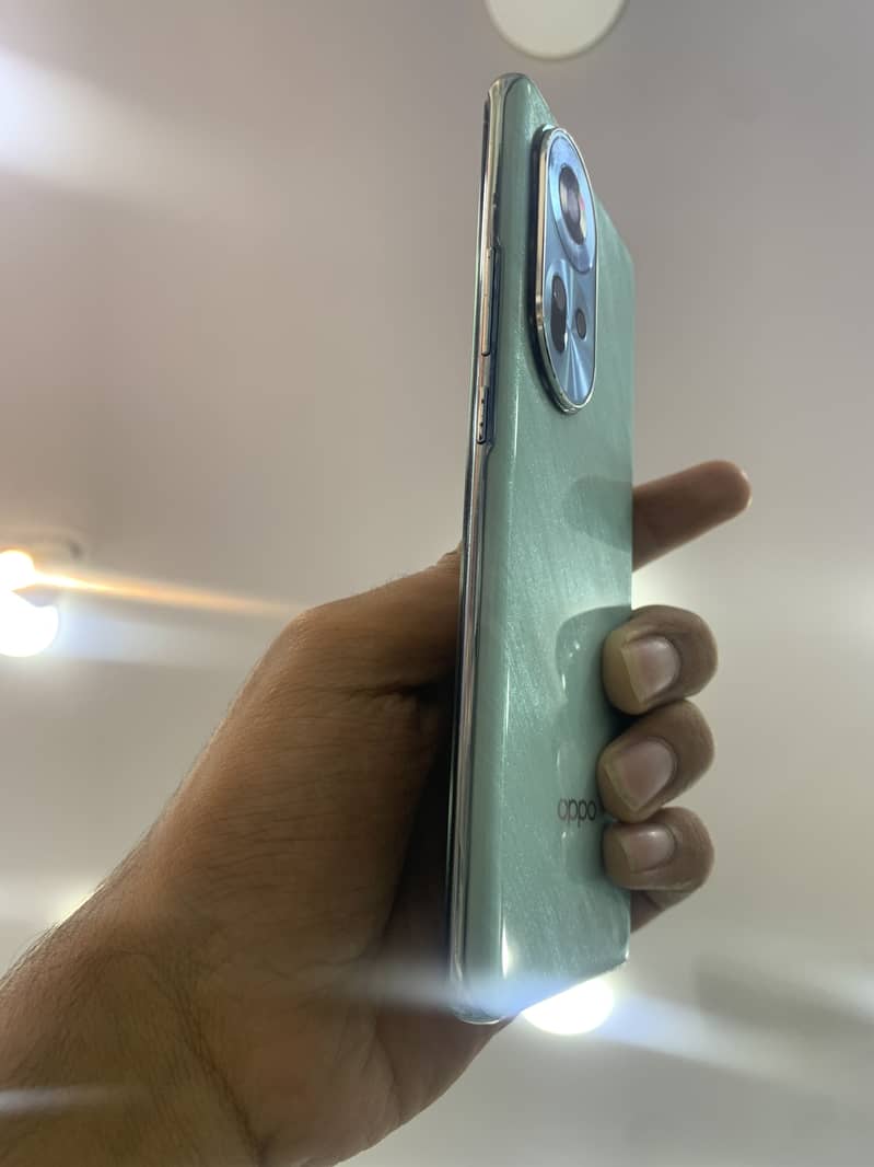 OPPO Reno11 2