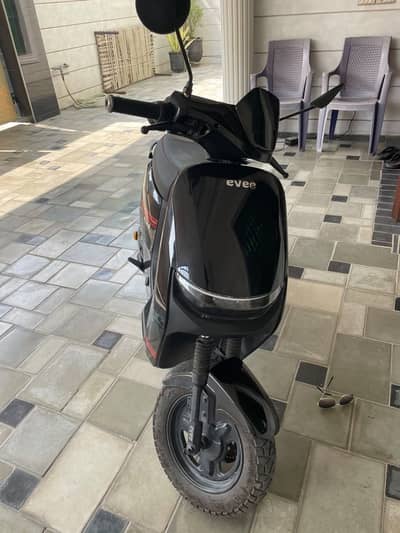 Slightly used evee scooty for sale….
