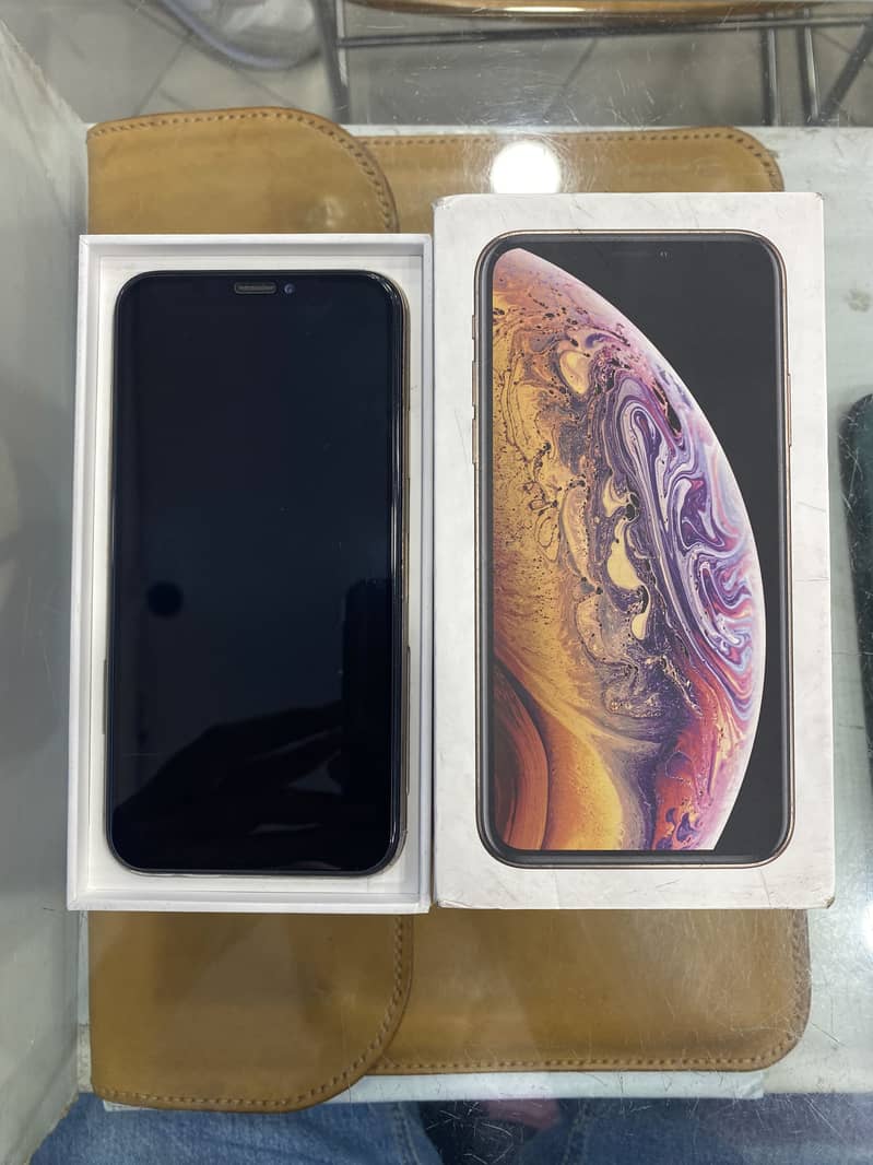 Apple iPhone XS 0