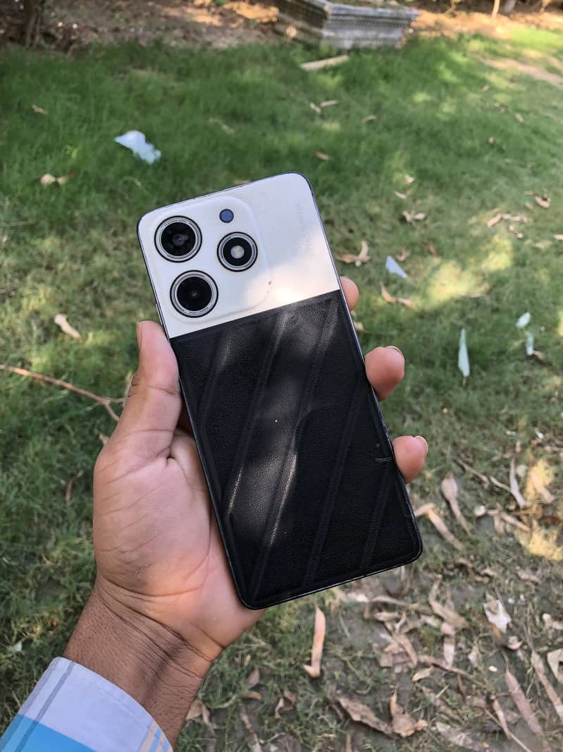 Tecno Spark 10 Pro 0