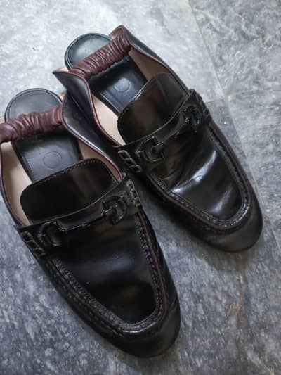LOGO SHOES 42 SIZE IN NEAT CONDITION