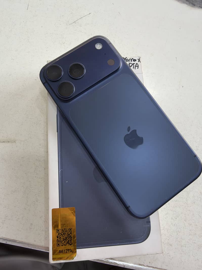 Apple iPhone 17 Pro Max 0